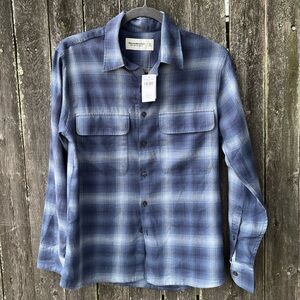 NWT ABERCROMBIE & FITCH Men’s XS Soft Collection Button Blue Plaid Down Shitt